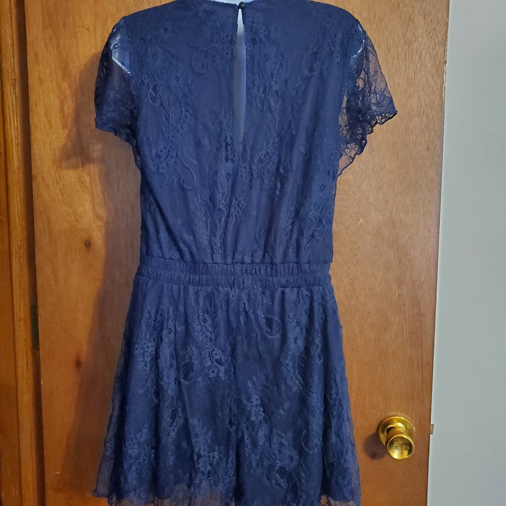 Navy blue lace romper - Picture 6 of 8